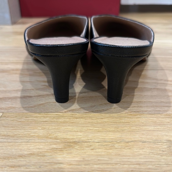Madewell Black Mules Sleek Minimalist Design - Picture 3 of 5
